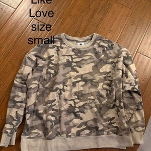 Stylish Camouflage Crewneck Sweater